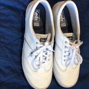 Leather white keds